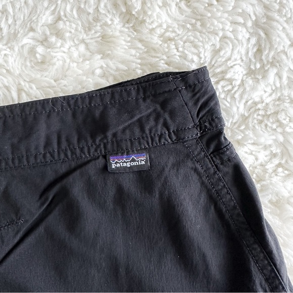 Patagonia Lightweight Breathable Black Fleetwith Skort - Picture 3 of 9